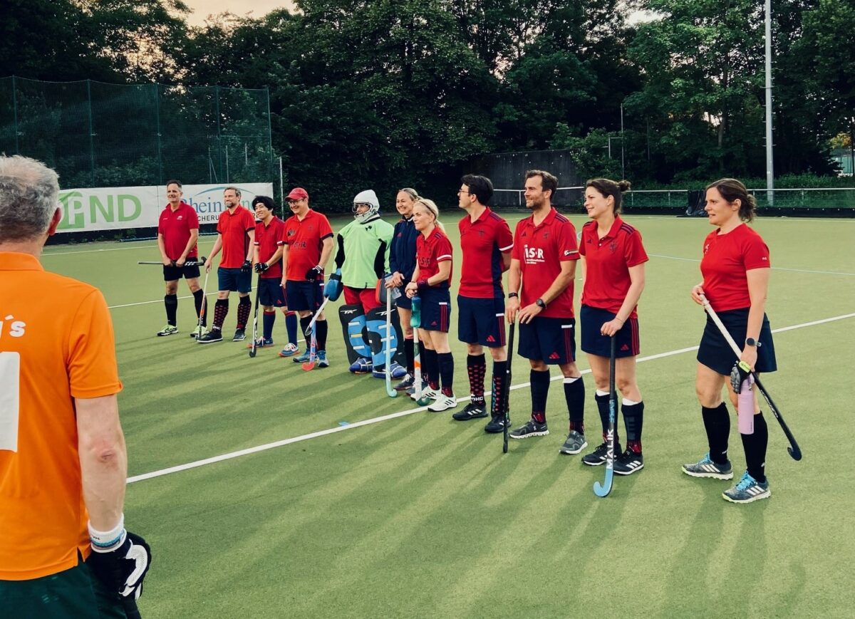 d-sselschrubber-in-neuss-bei-der-heineken-trophy-duesseldorferhc-de