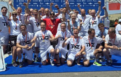 EM-Bronze für DHC-Spieler Steffen Bunzel mit der deutschen M50 Bildquelle: privat