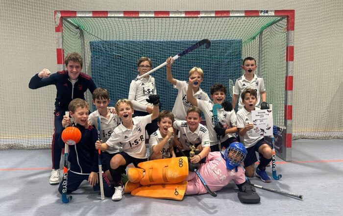 MU10 des DHC gewinnt Halloween Cup in Mönchengladbach